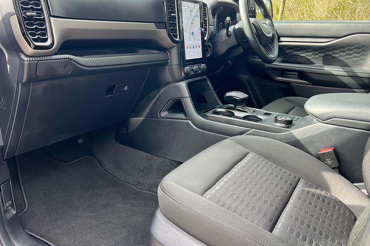 2024 Ford Everest Ambiente 2.0L