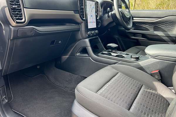 2024 Ford Everest Ambiente 2.0L