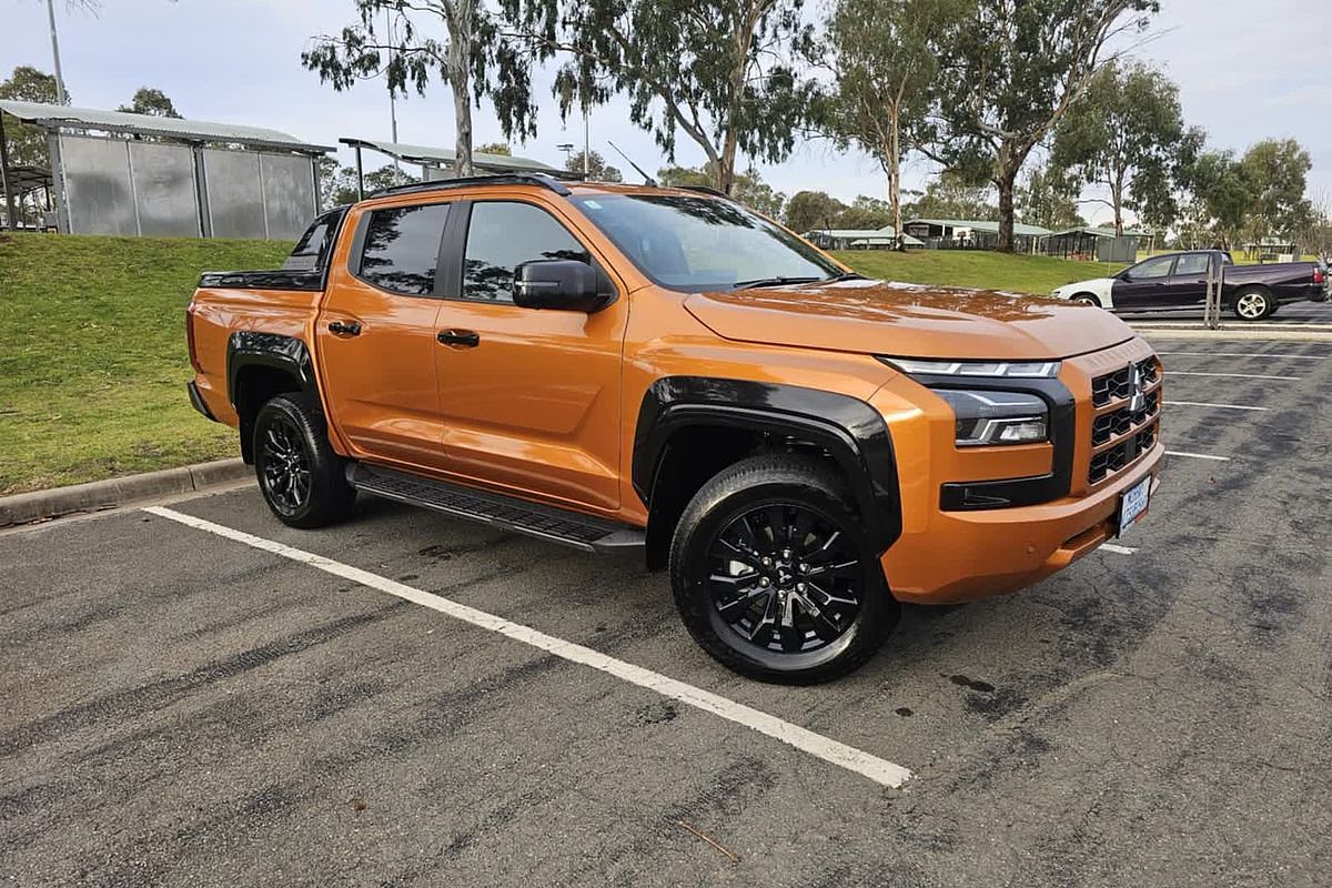 2025 Mitsubishi Triton GSR MV 4X4