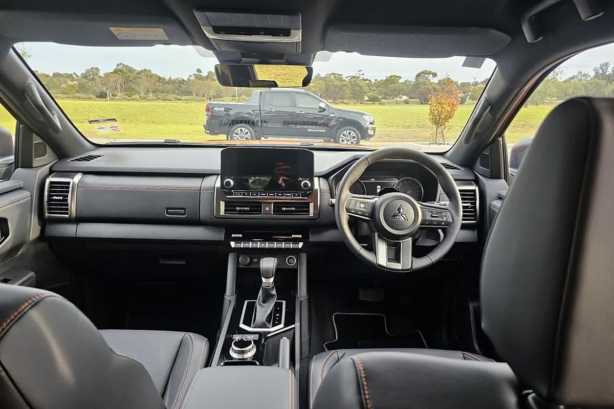 2025 Mitsubishi Triton GSR MV 4X4
