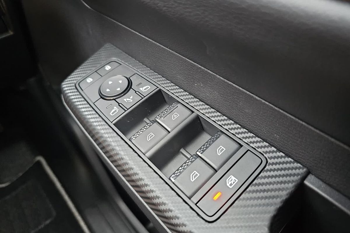 2025 Mitsubishi Triton GSR MV 4X4