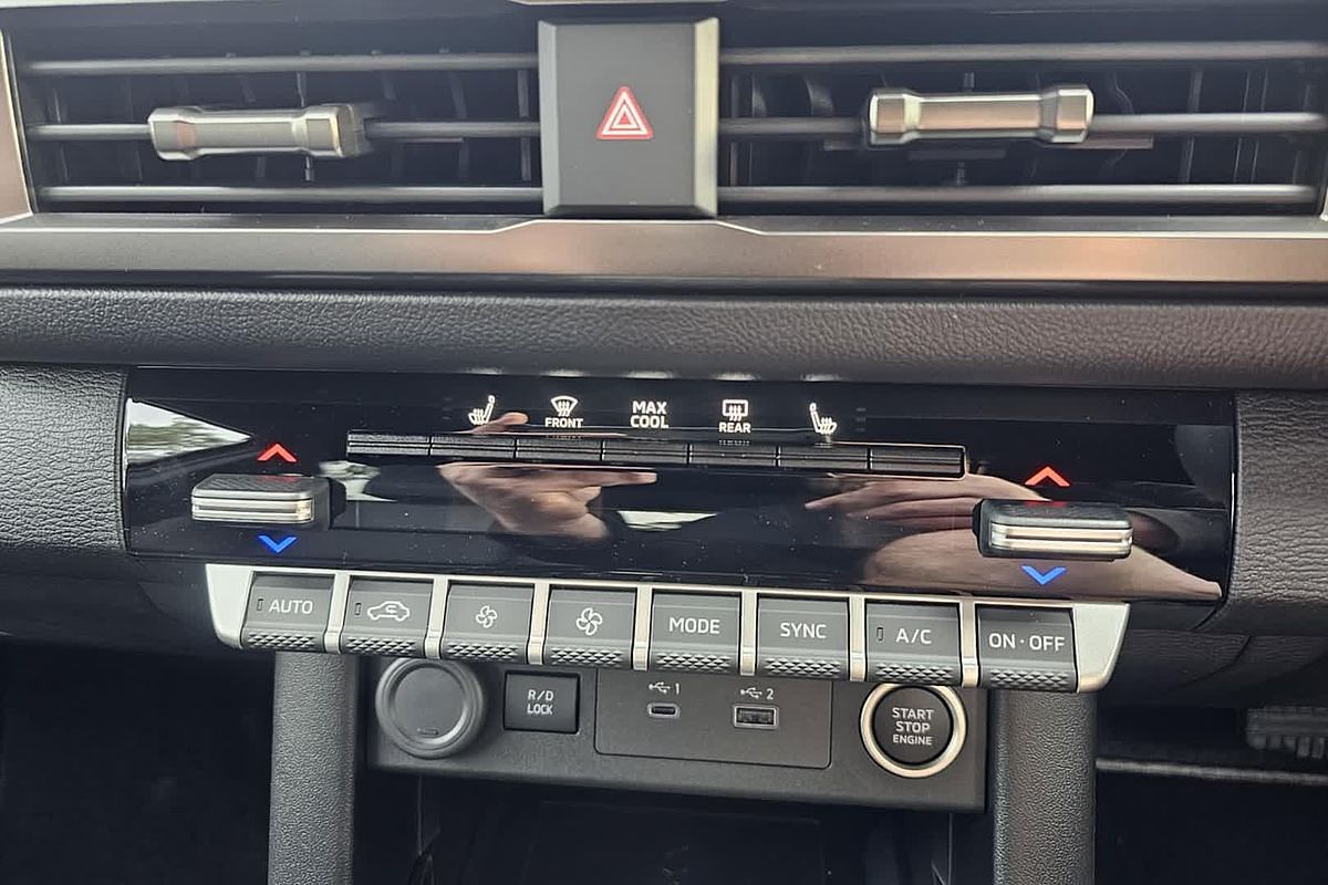2025 Mitsubishi Triton GSR MV 4X4