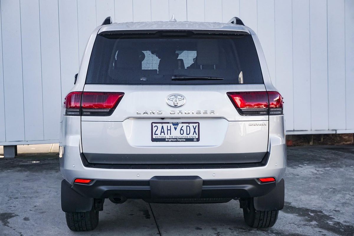 2024 Toyota Landcruiser Sahara FJA300R