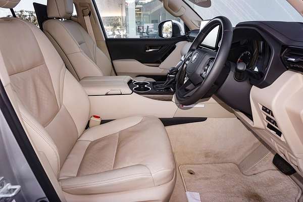 2024 Toyota Landcruiser Sahara FJA300R