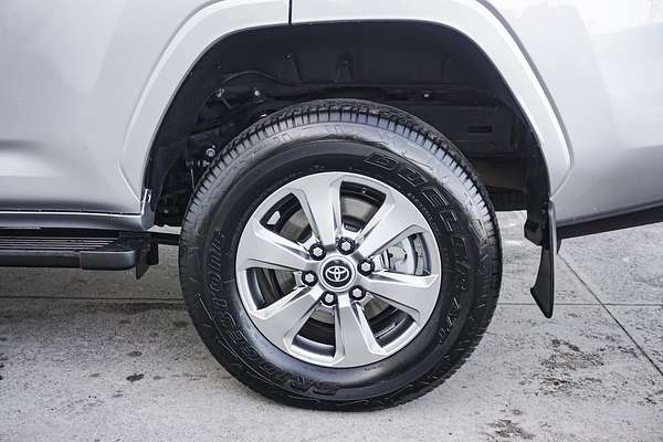 2024 Toyota Landcruiser Sahara FJA300R