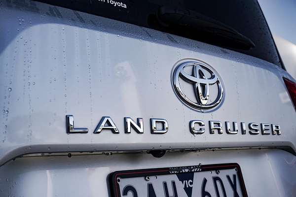 2024 Toyota Landcruiser Sahara FJA300R