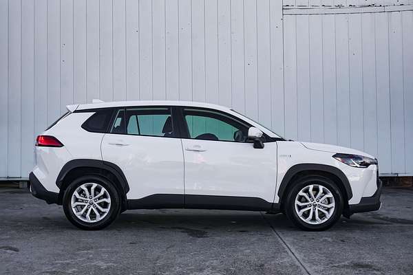 2024 Toyota Corolla Cross GX MXGH10R
