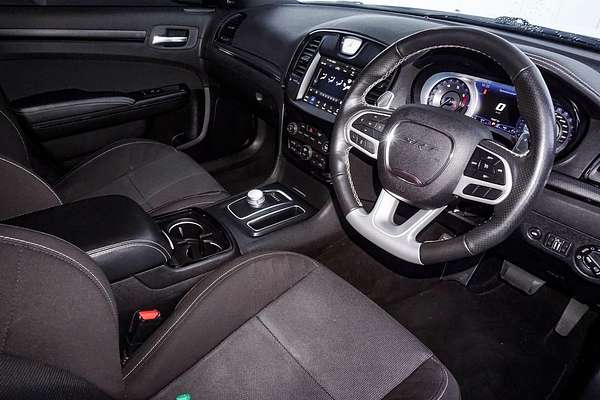 2021 Chrysler 300 SRT Core LX