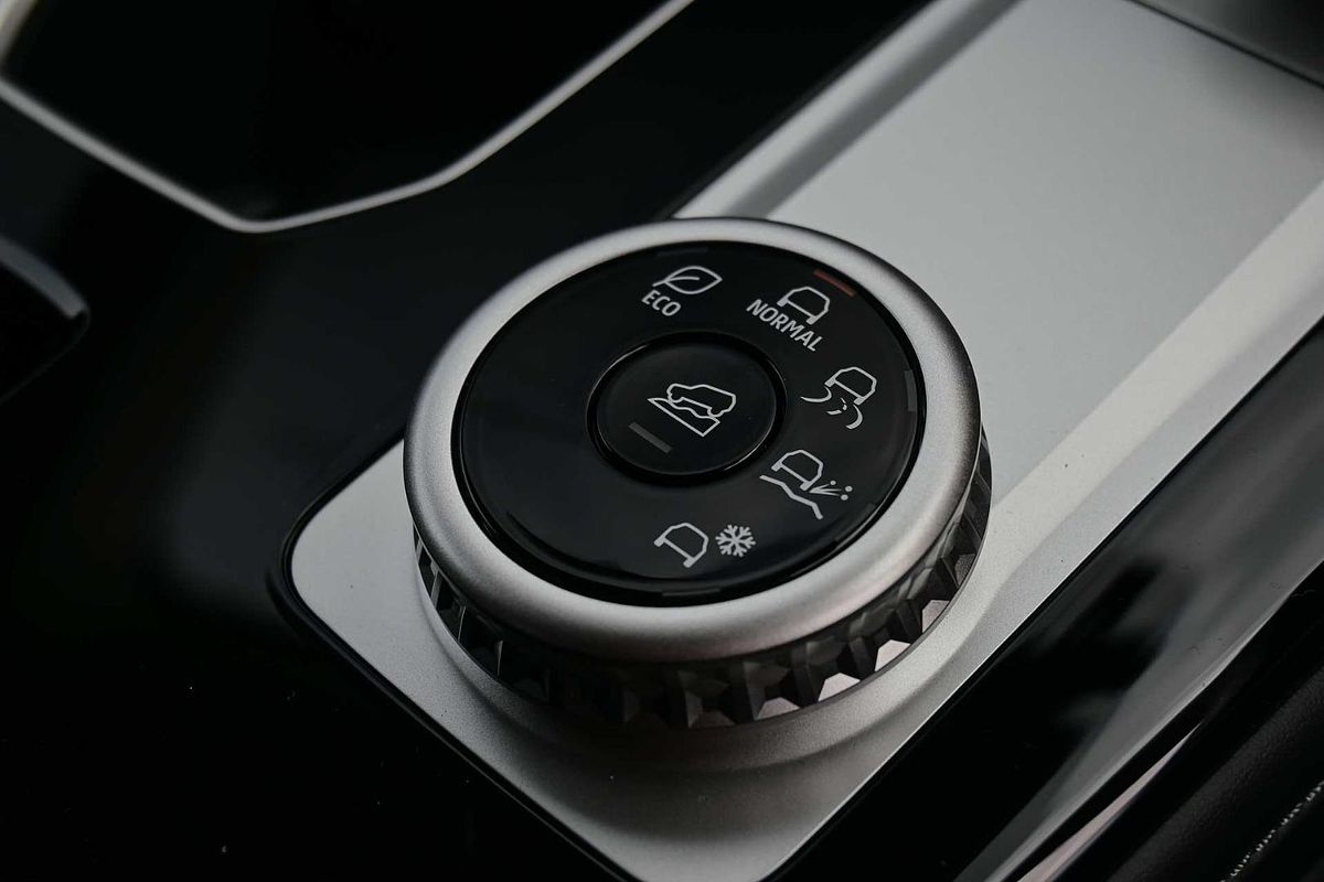 2025 Mitsubishi Outlander LS ZM