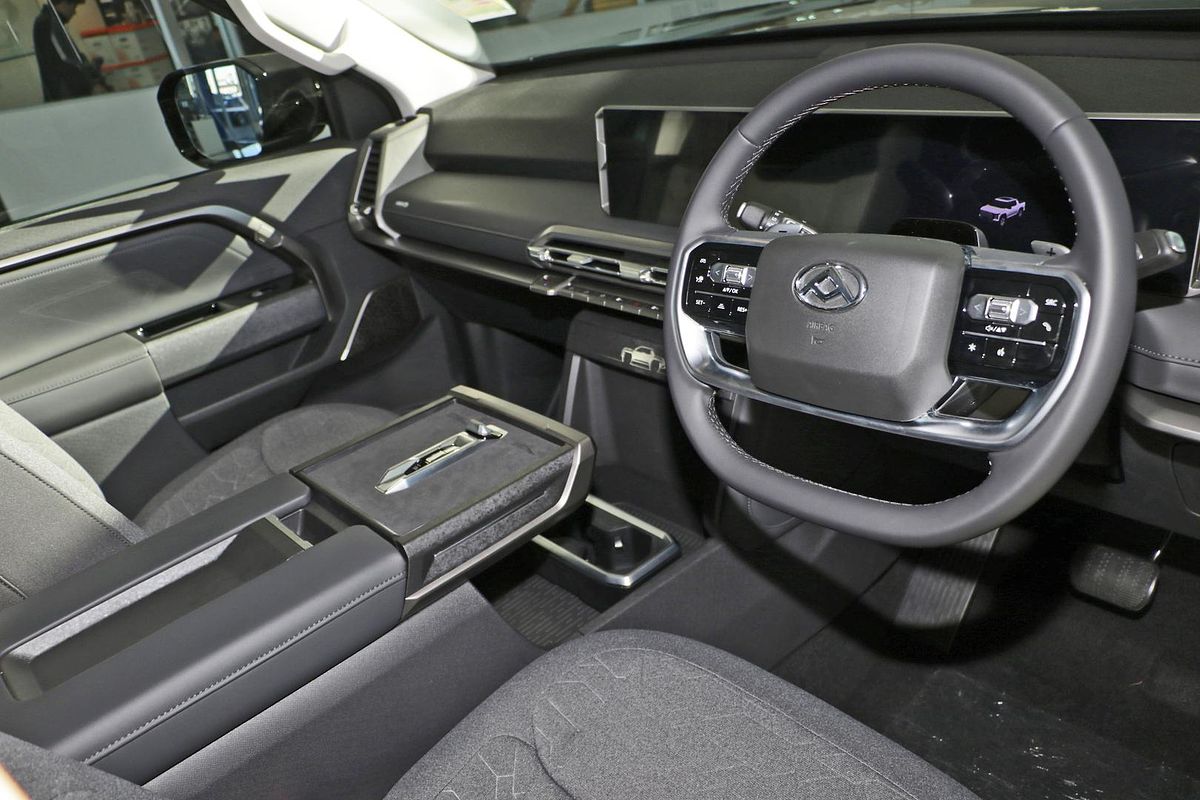 2025 LDV Terron 9
