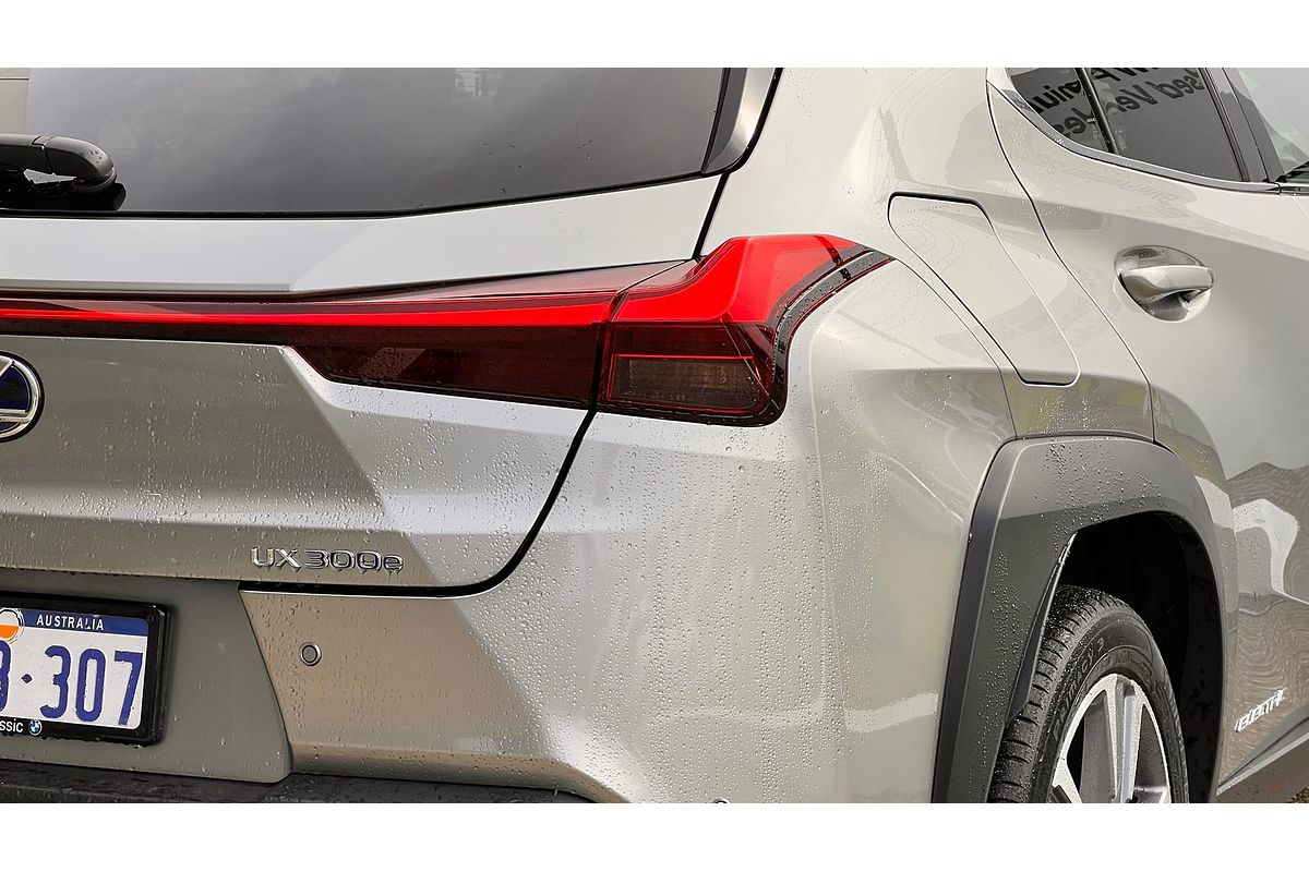 2022 Lexus UX UX300e Sports Luxury KMA10R