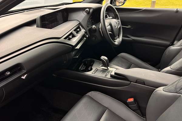 2022 Lexus UX UX300e Sports Luxury KMA10R