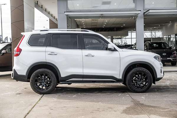 2023 Mahindra Scorpio Z8L