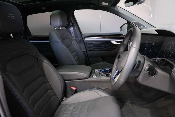 2024 Volkswagen Touareg R RC