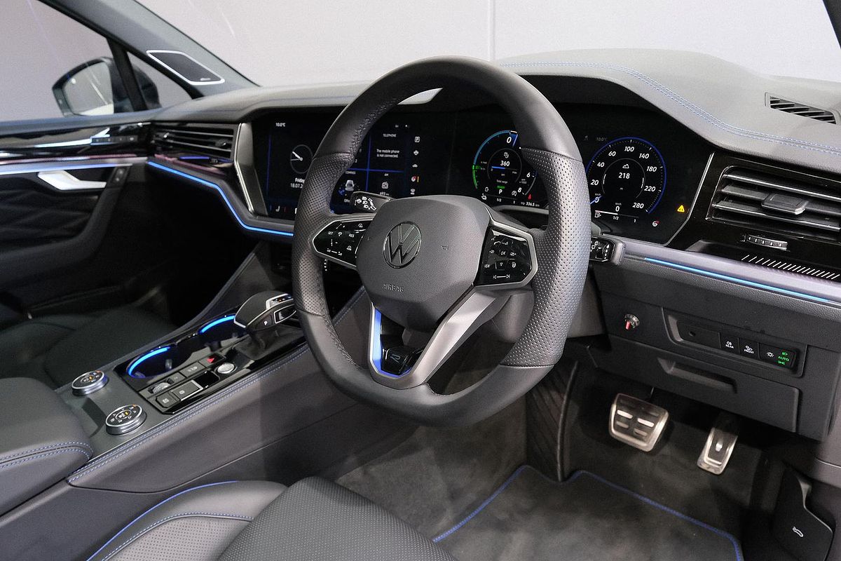 2024 Volkswagen Touareg R RC