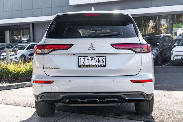 2023 Mitsubishi Outlander Black Edition ZM