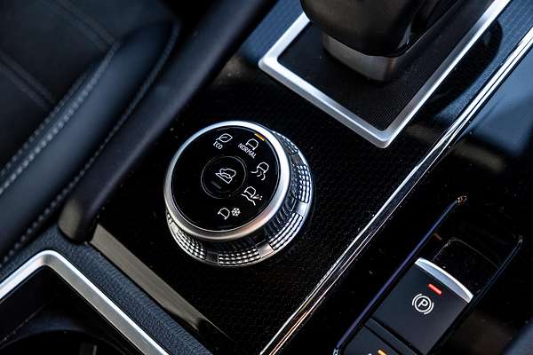 2023 Mitsubishi Outlander Black Edition ZM