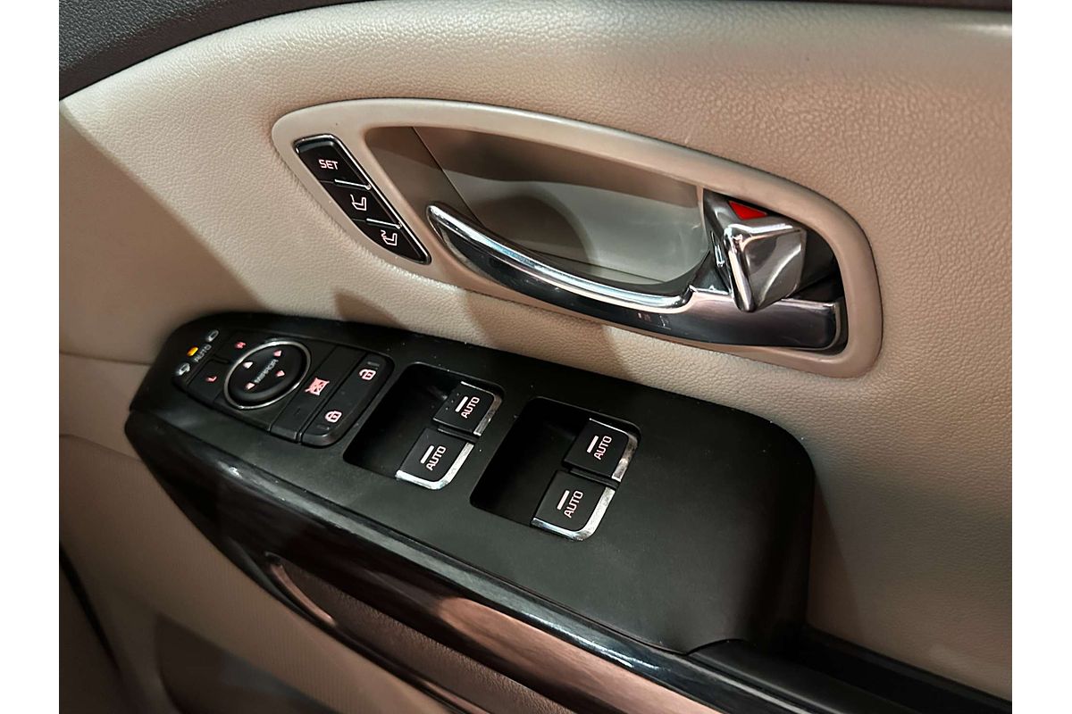 2016 Kia Carnival Platinum YP