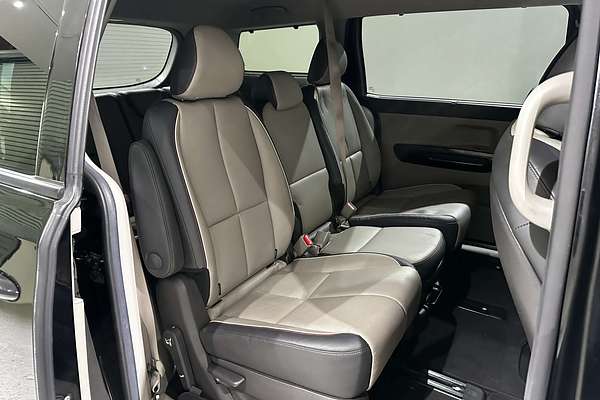 2016 Kia Carnival Platinum YP