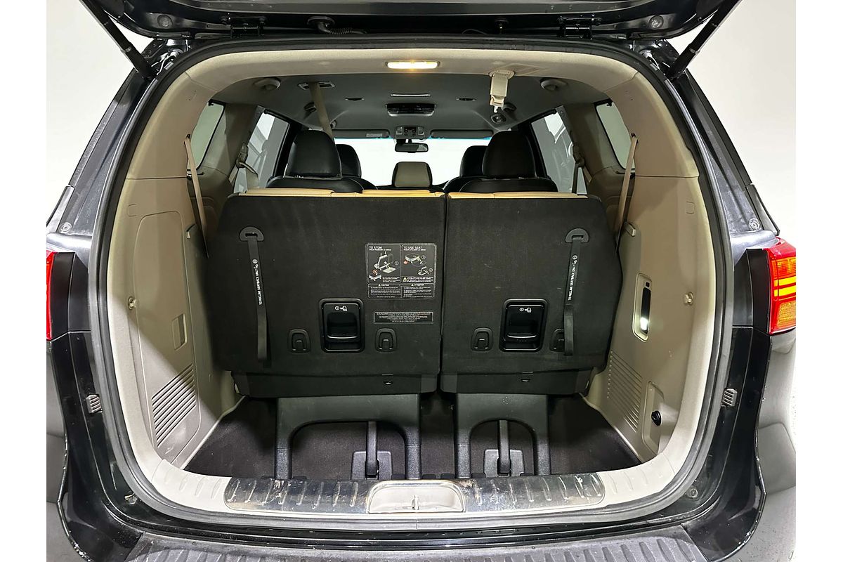 2016 Kia Carnival Platinum YP