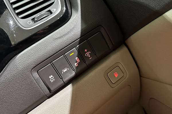 2016 Kia Carnival Platinum YP