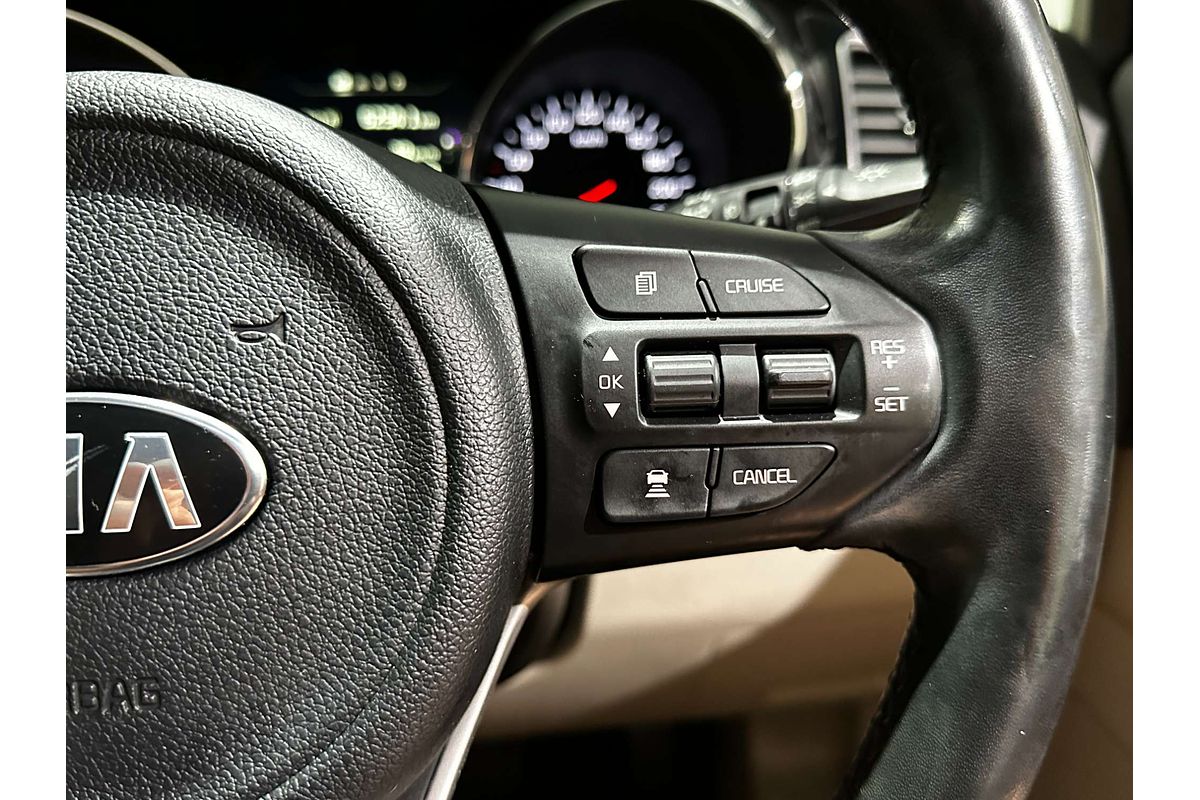 2016 Kia Carnival Platinum YP