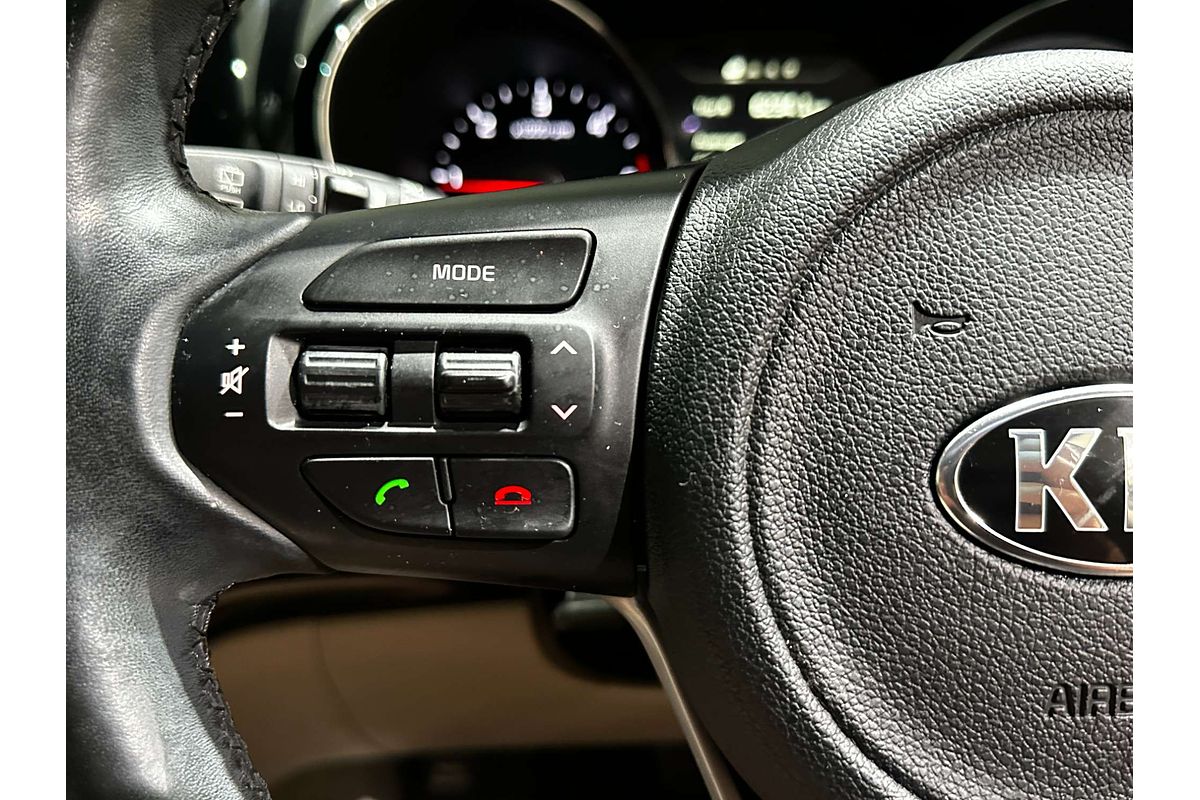 2016 Kia Carnival Platinum YP