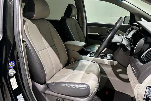 2016 Kia Carnival Platinum YP
