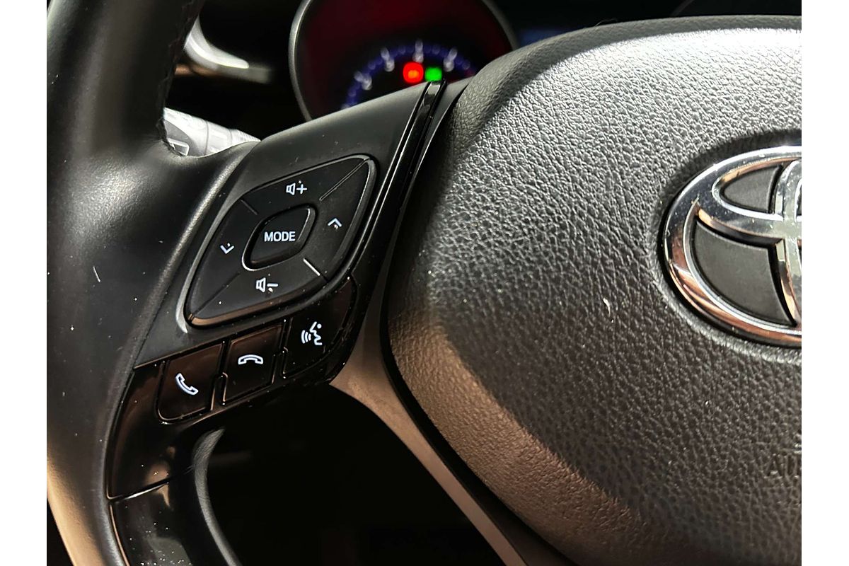 2018 Toyota C-HR  NGX50R