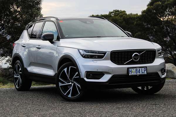 2018 Volvo XC40 D4 R-Design Launch Edition