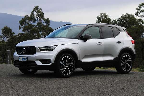2018 Volvo XC40 D4 R-Design Launch Edition