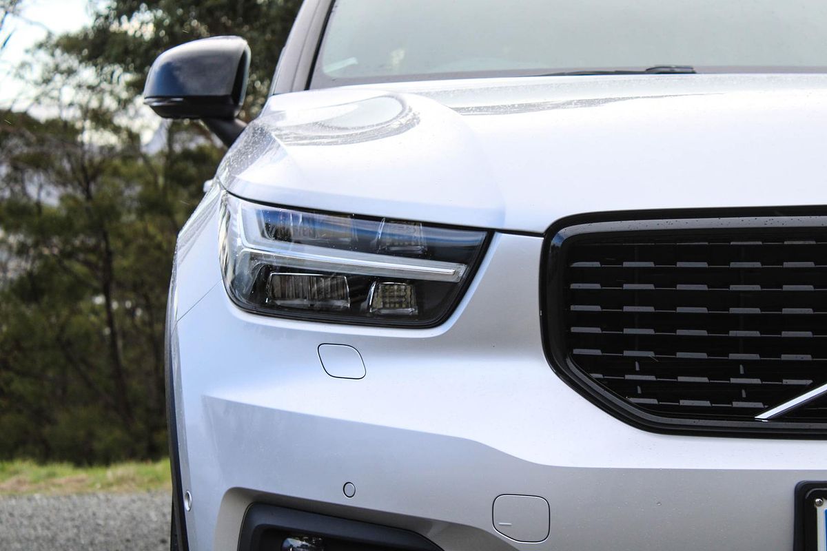2018 Volvo XC40 D4 R-Design Launch Edition
