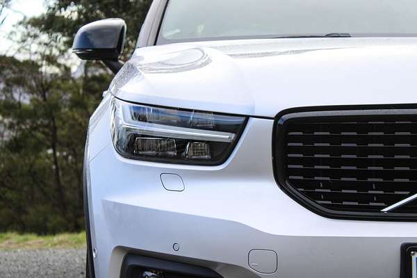 2018 Volvo XC40 D4 R-Design Launch Edition