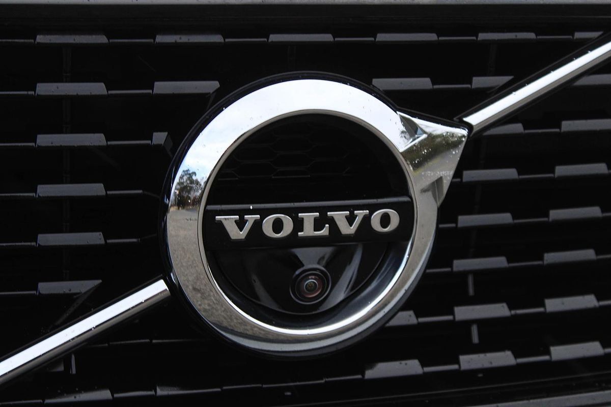 2018 Volvo XC40 D4 R-Design Launch Edition