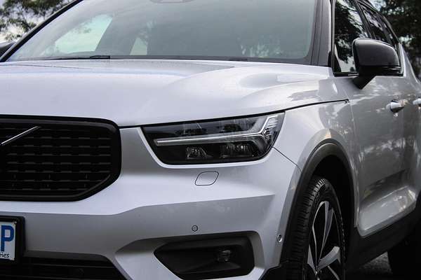 2018 Volvo XC40 D4 R-Design Launch Edition