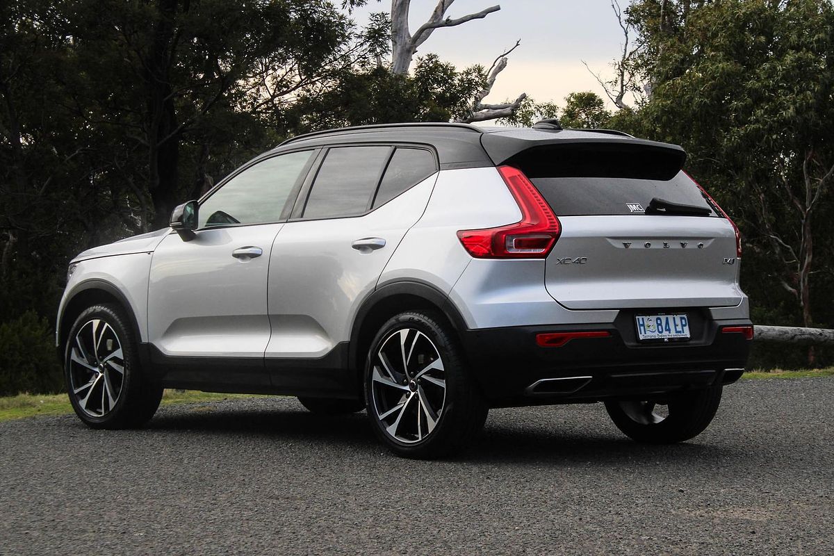 2018 Volvo XC40 D4 R-Design Launch Edition