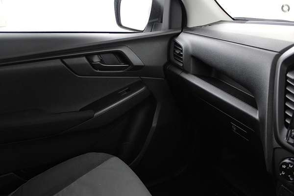 2023 Isuzu D-MAX SX High Ride Rear Wheel Drive