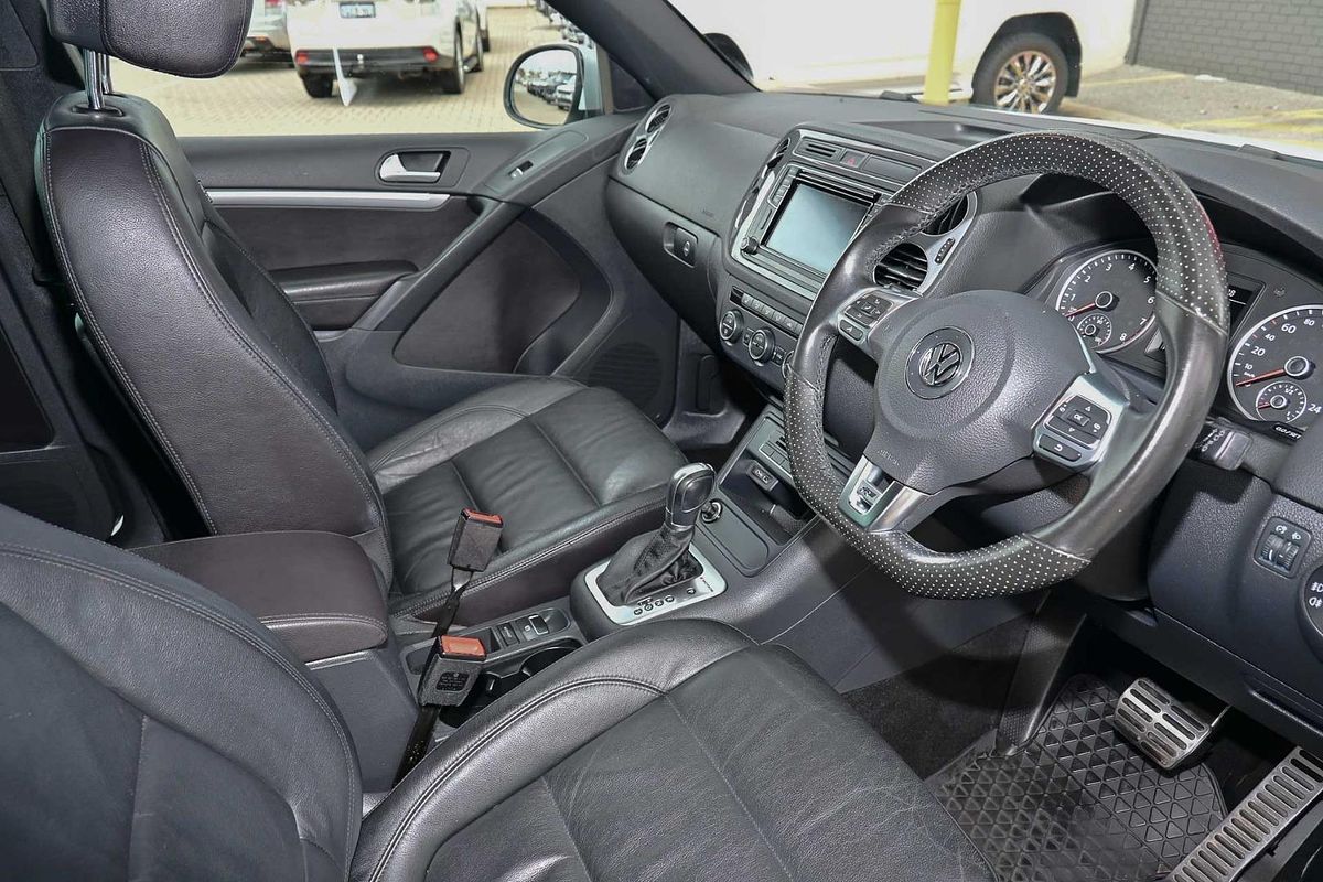 2016 Volkswagen Tiguan 155TSI R-Line 5N