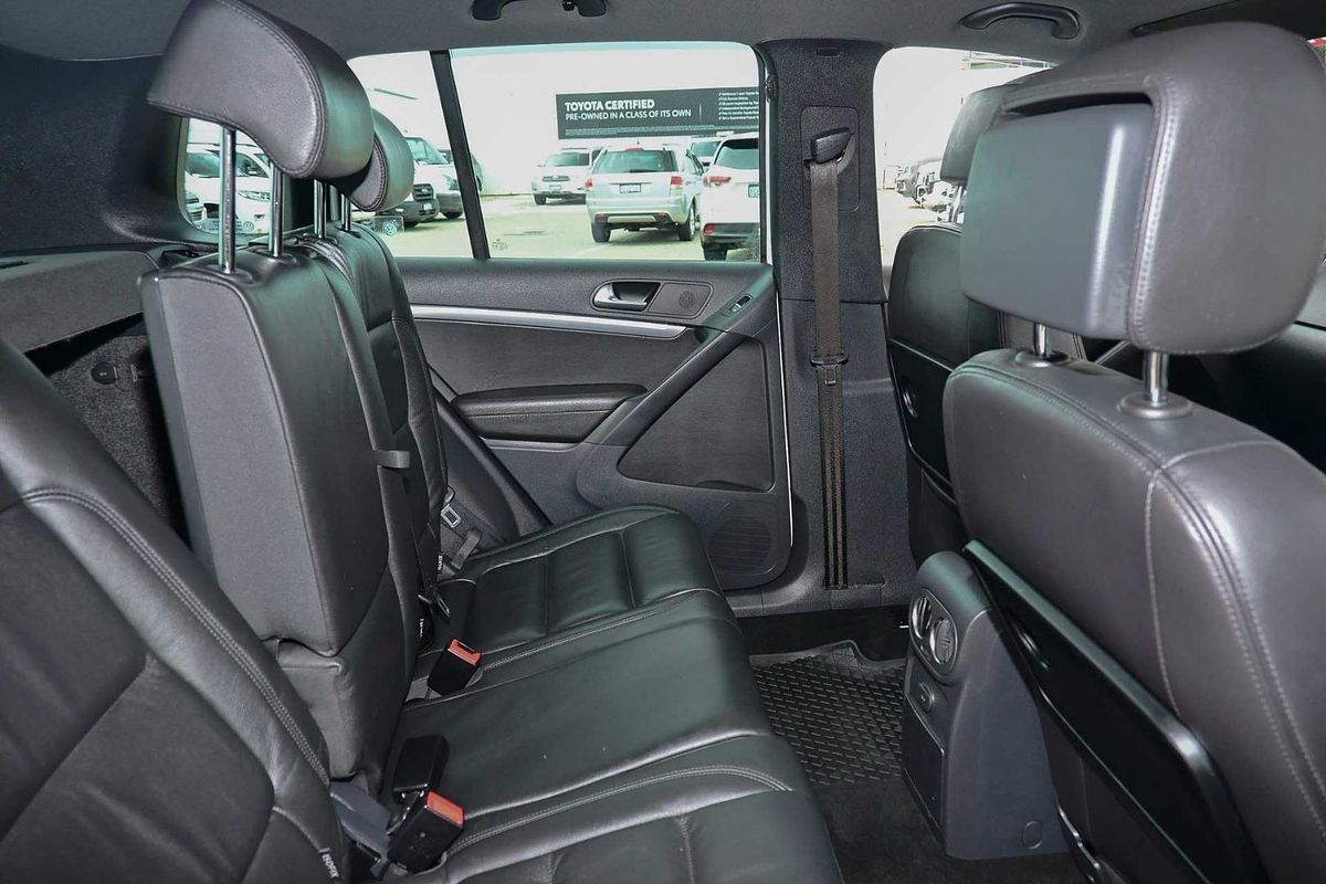 2016 Volkswagen Tiguan 155TSI R-Line 5N