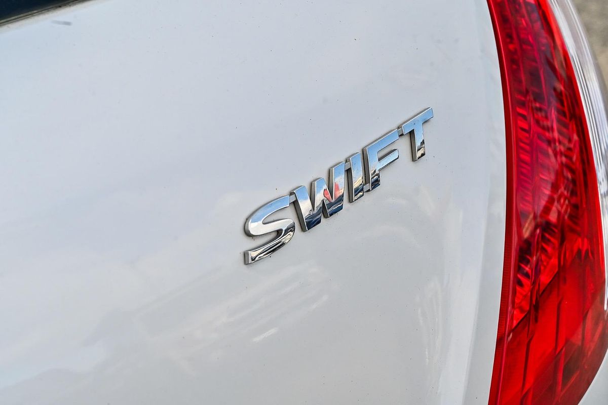 2014 Suzuki Swift GL Navigator FZ