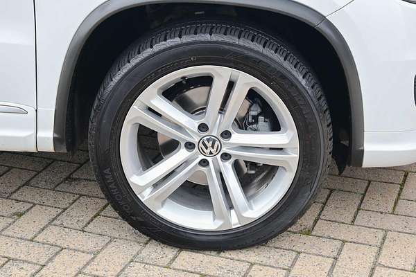 2016 Volkswagen Tiguan 155TSI R-Line 5N