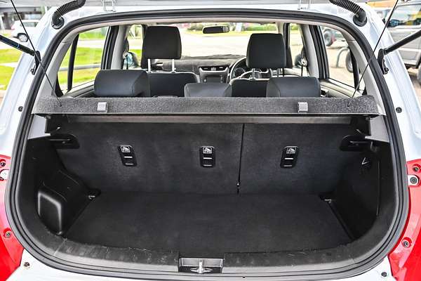 2014 Suzuki Swift GL Navigator FZ