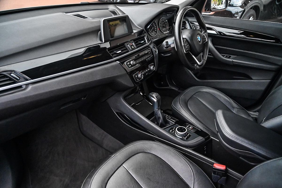 2016 BMW X1 sDrive20i F48