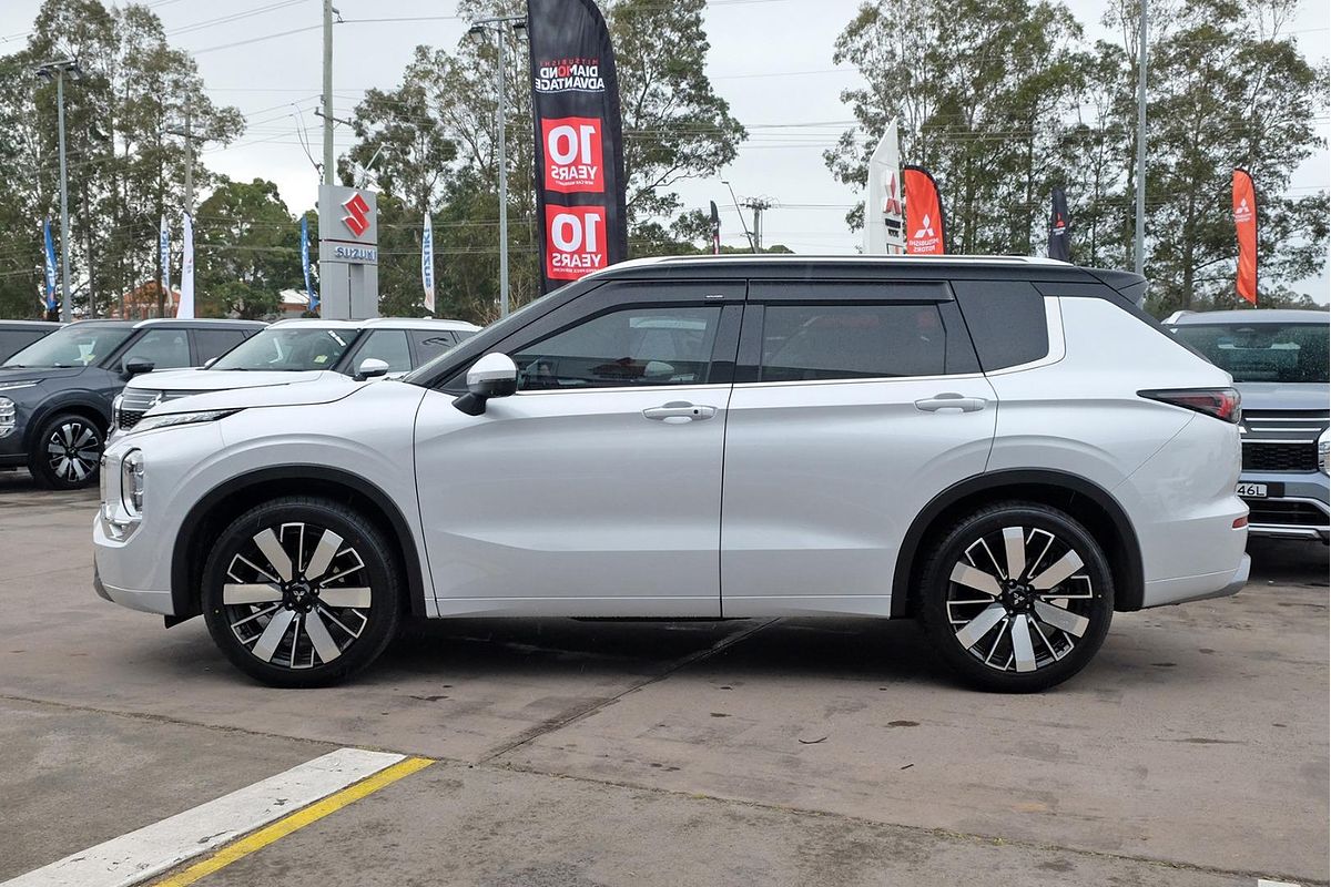 2025 Mitsubishi Outlander Exceed Tourer ZM