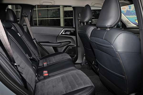 2025 Mitsubishi Outlander Aspire ZM