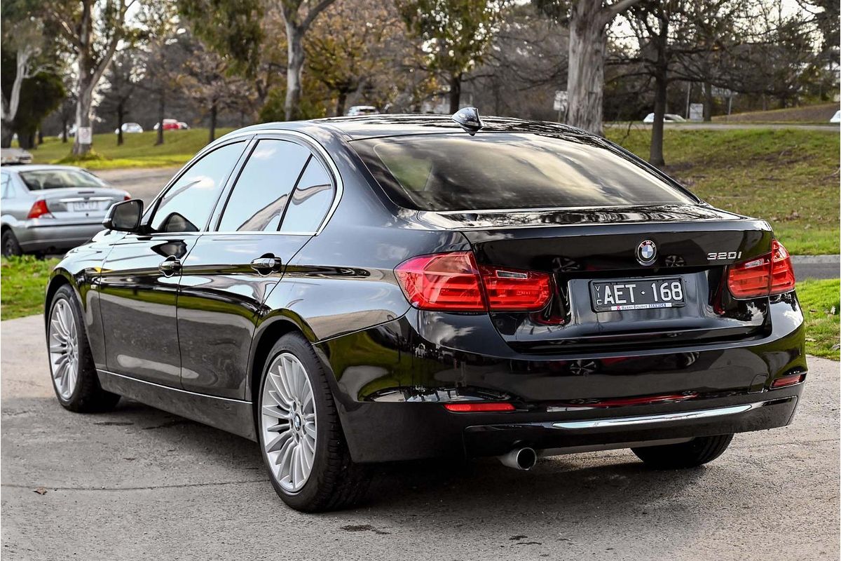 2014 BMW 3 Series 320i F30