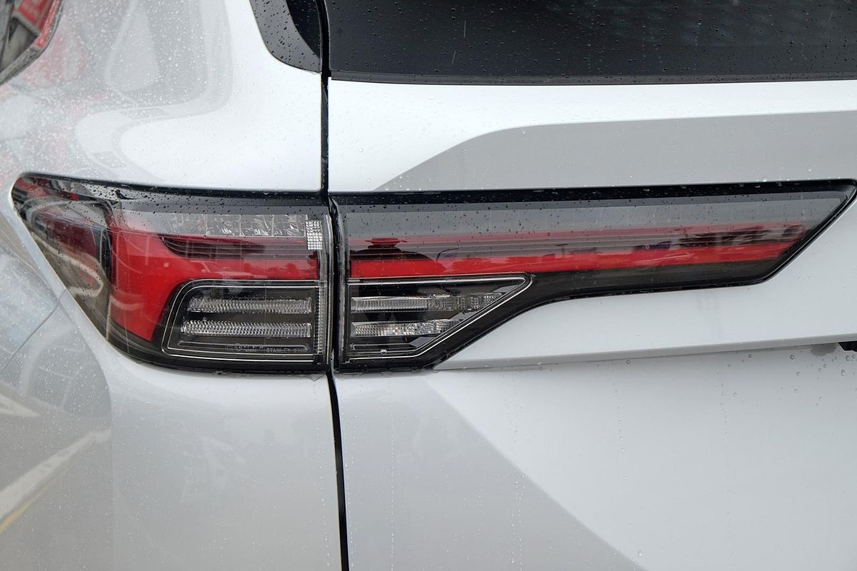 2025 Mitsubishi Outlander Exceed Tourer ZM