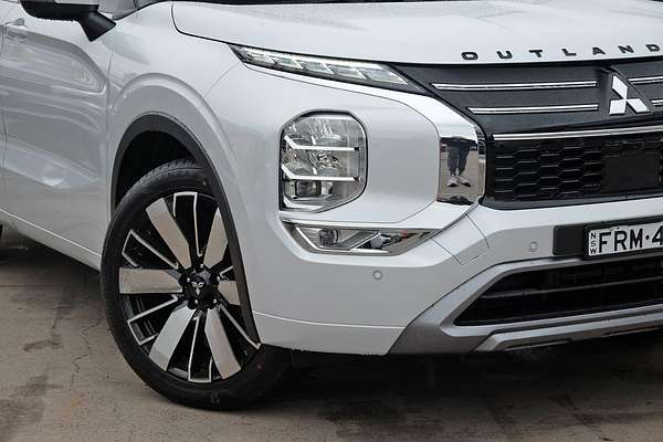 2025 Mitsubishi Outlander Exceed Tourer ZM