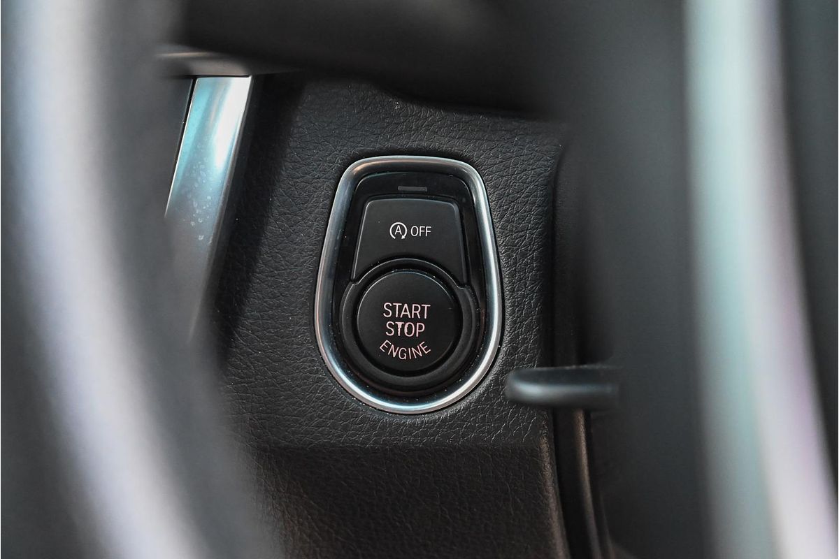 2014 BMW 3 Series 320i F30