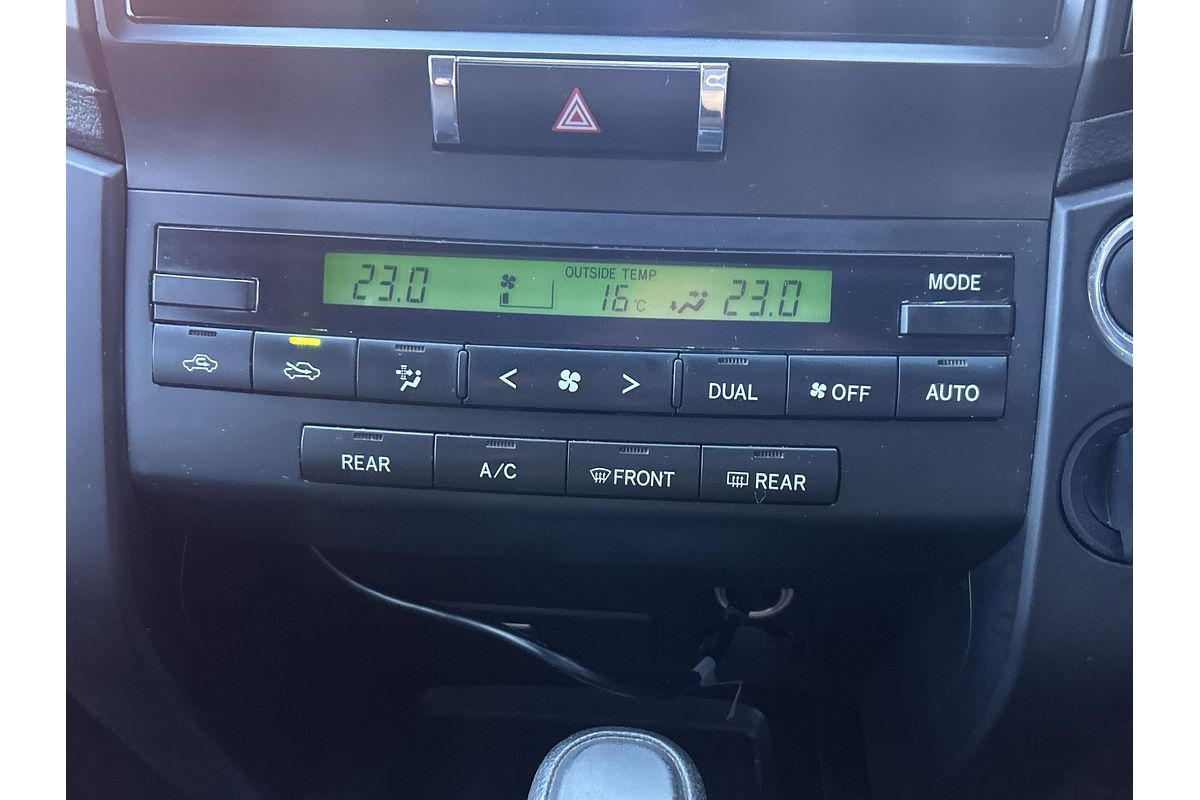 2014 Toyota Landcruiser GXL VDJ200R